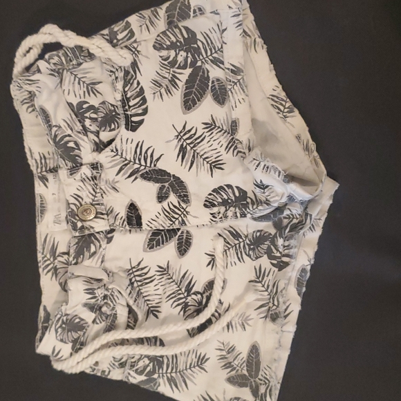 Girls printed shorts - Picture 8 of 10